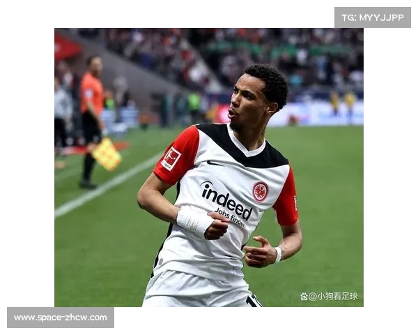 埃基蒂克肌肉问题出战成疑,利物浦锋线再受打击